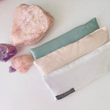 Load image into Gallery viewer, Silk Aromatherapy &amp; Crystal Eye Pillow with Rose Petals

