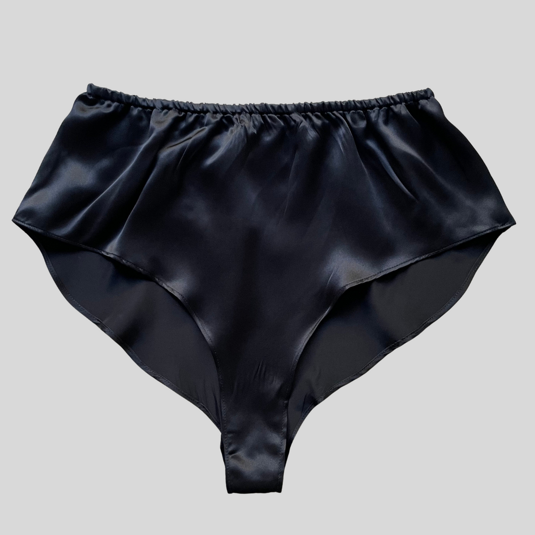 Celeste Mini Bed Shorts in Black